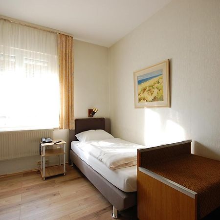 Hotel Haus Isenburg 노이 이젠부르크 외부 사진