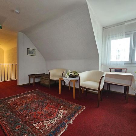 Hotel Haus Isenburg 노이 이젠부르크 외부 사진