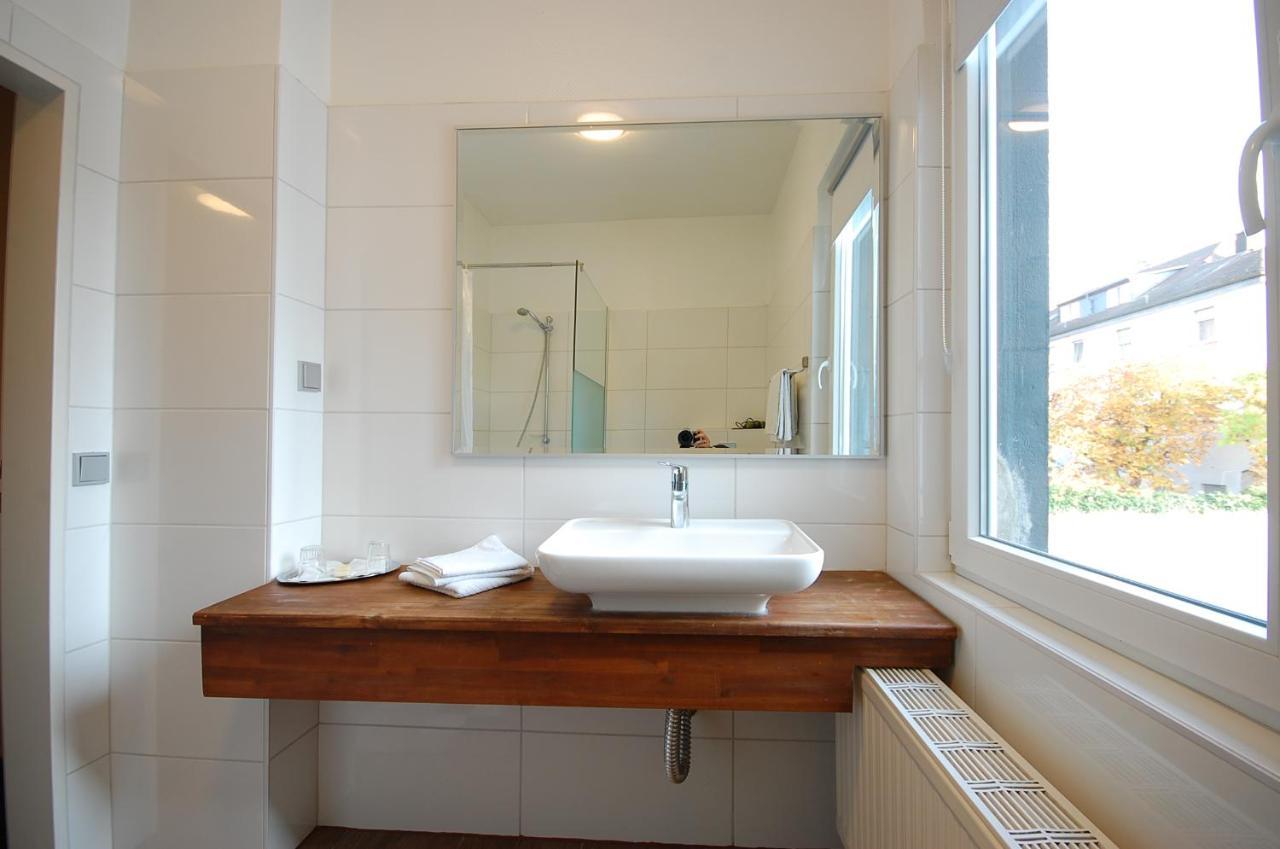 Hotel Haus Isenburg 노이 이젠부르크 외부 사진